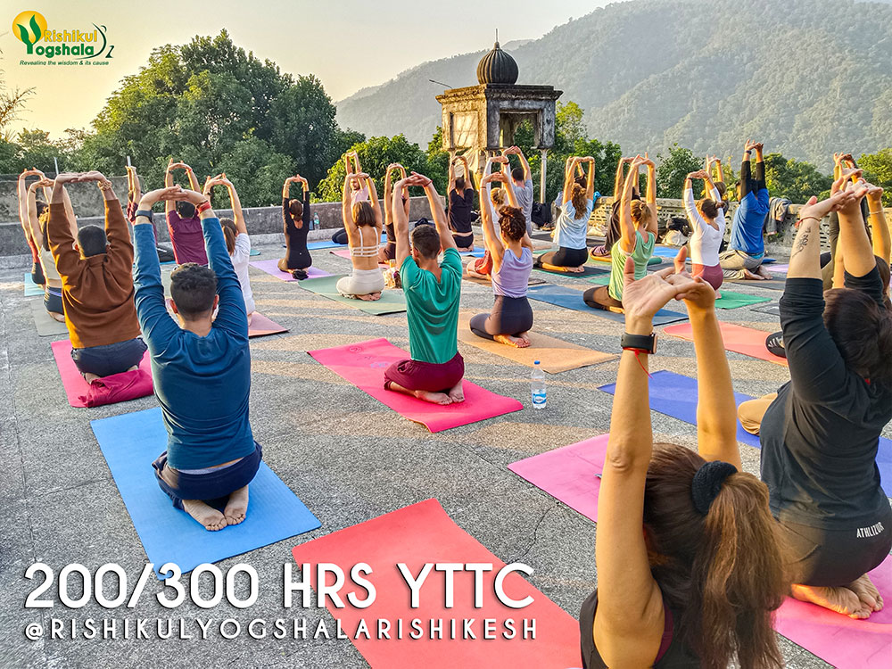 Best 300 Hour Yoga Teacher Training in Rishikesh India | Yoga TTC