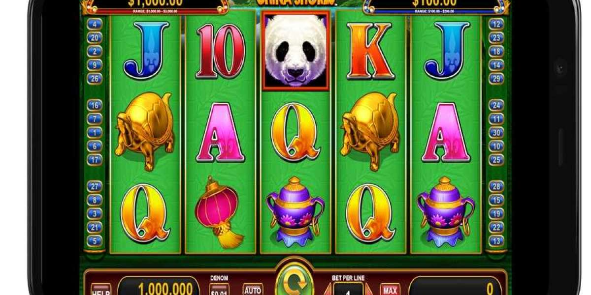 Rolling the Digital Dice: The Thrills and Spills of Online Casino Adventures