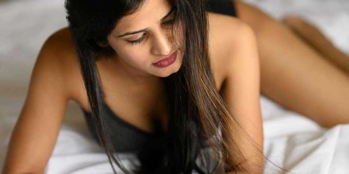 Find Local Desi and Housewife Call Girls in Lucknow