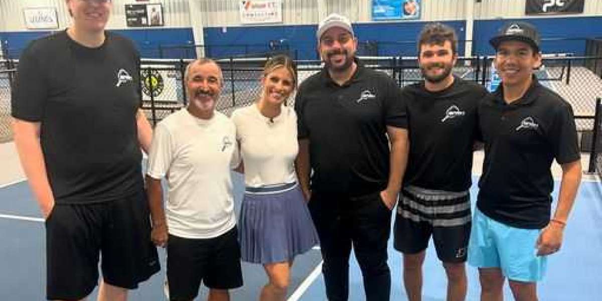 Bash Pickleball Club's Elite Courts Take Rochester Hills by Storm!