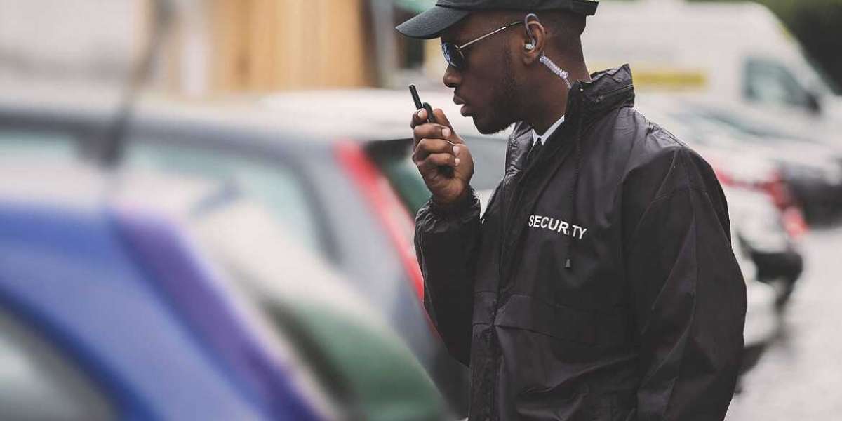 How Can Mobile Patrol Officers Protect Your Premises?