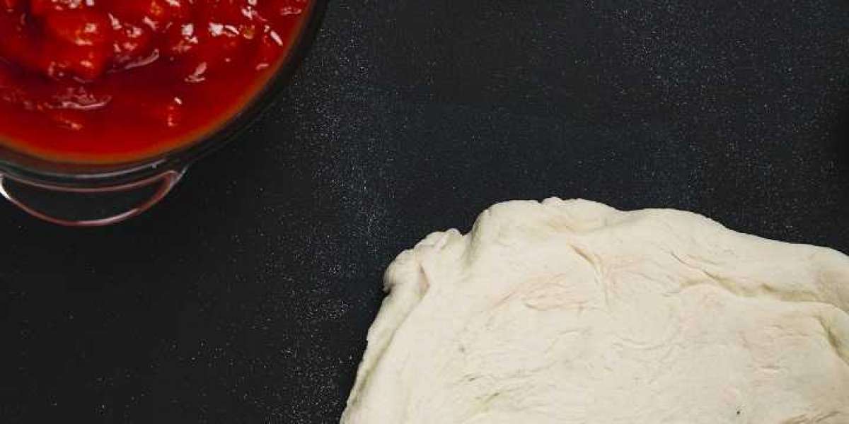 How Does Classic Pizza Sauce Compare to Modern Variations?