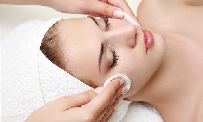 Dry Skin Solved: How Hydrating Facial Treatments Can Transform Your Complexion