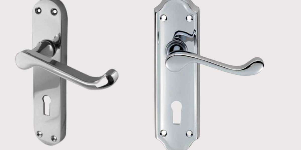 Polished chrome door handles for interior doors: Ideal combination of style, functionality, and durability.