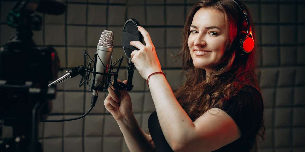 Professional Voiceover Courses: Elevating Your Voice Acting Career