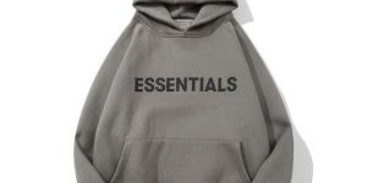 Essentials Hoodies: A Minimalist’s Dream for Versatile Fashion