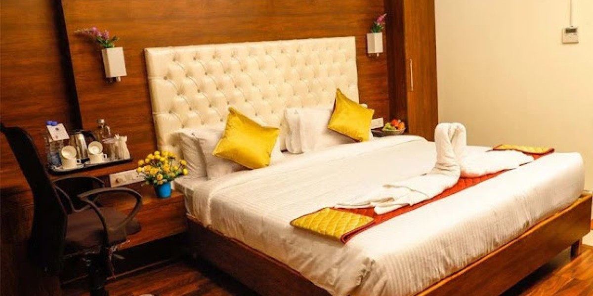 Hotel RN Grand - Luxury Hotel Near Railway Station with Affordable Rooms in Governor Peta