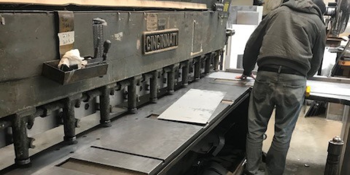 Reliable Commercial Door Service Company for Expert Commercial Entry Door Repair