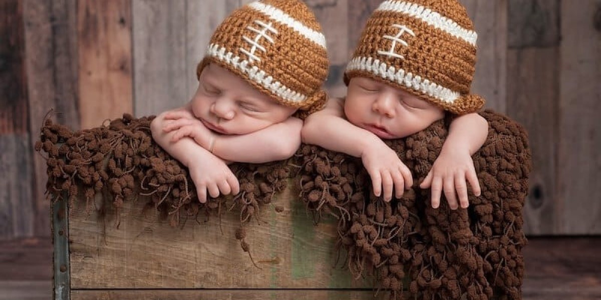What are the cutest themes for newborn twin outfits?
